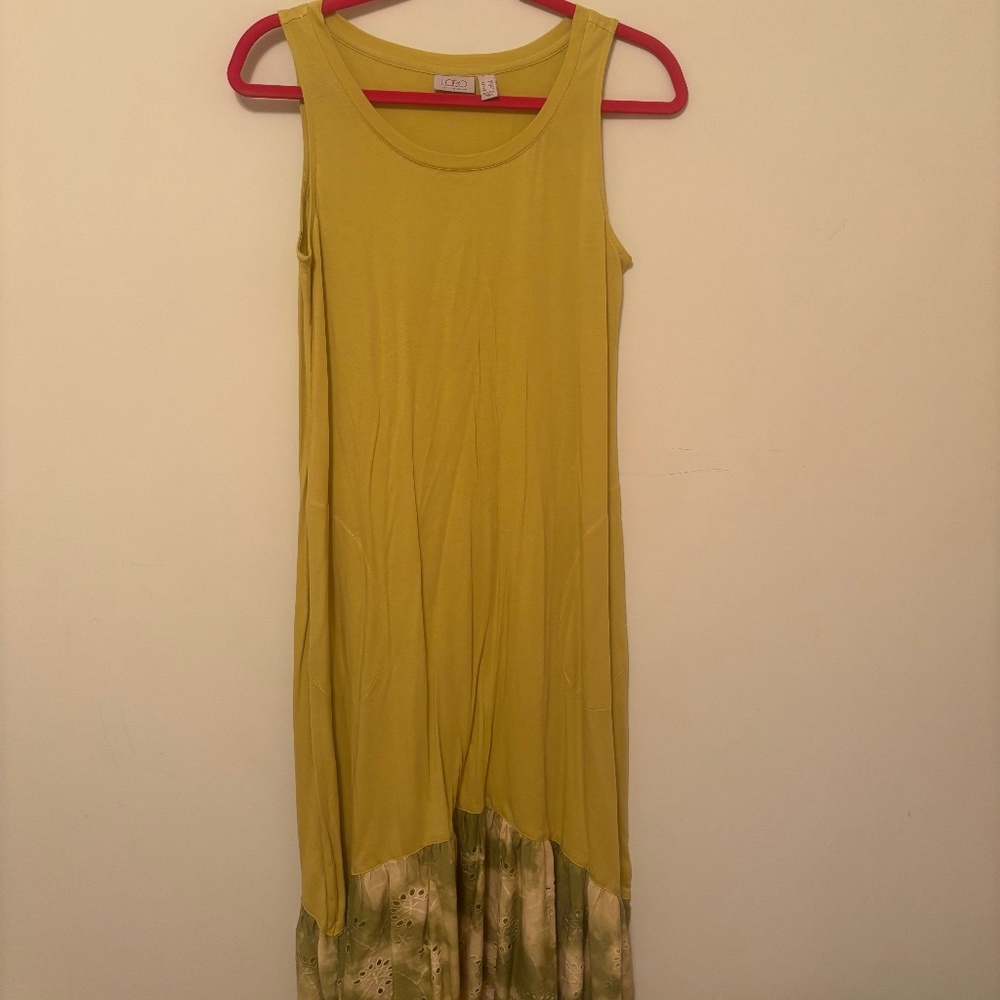 New LOGO by Lori Goldstein Chartreuse Green Tank Dress w/ Abstract Bottom Hem